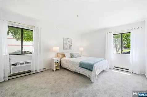 2 Honiss Belleville NJ 07109