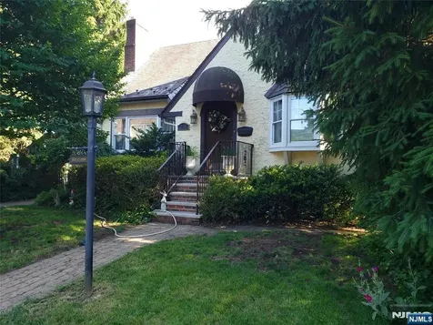 216 N Ross Place Ho-ho-kus NJ 07423