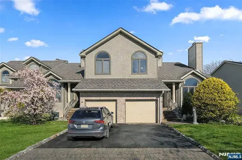 408 Dogwood Court Norwood NJ 07648