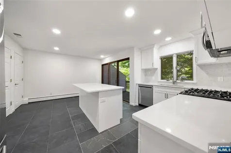 408 Dogwood Court Norwood NJ 07648