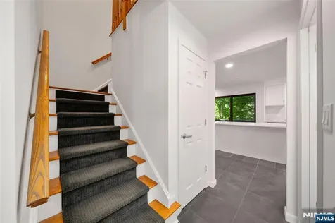 408 Dogwood Court Norwood NJ 07648