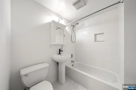 408 Dogwood Court Norwood NJ 07648