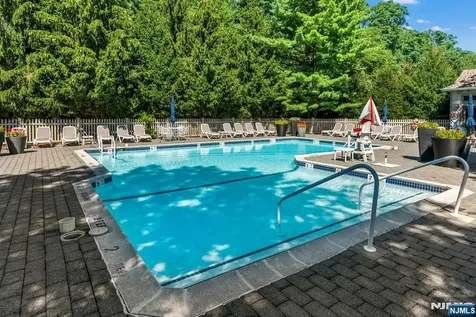 408 Dogwood Court Norwood NJ 07648