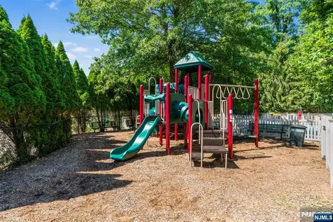 408 Dogwood Court Norwood NJ 07648