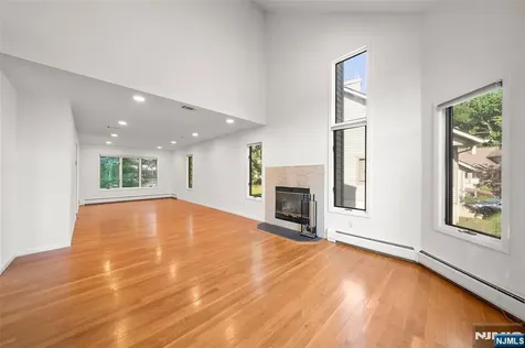 408 Dogwood Court Norwood NJ 07648