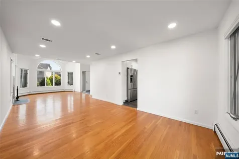 408 Dogwood Court Norwood NJ 07648