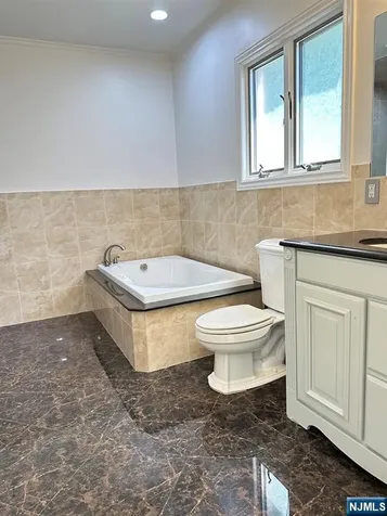 550 3rd Street Palisades Park NJ 07650