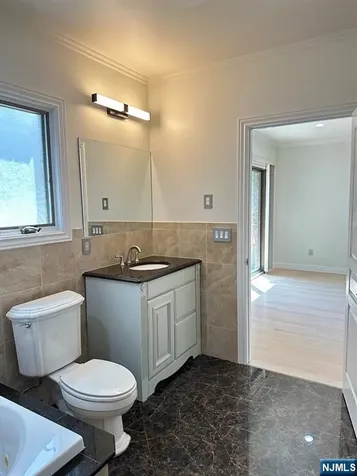 550 3rd Street Palisades Park NJ 07650