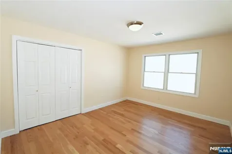 23 Main Avenue Wallington NJ 07057
