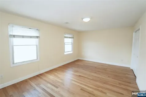 23 Main Avenue Wallington NJ 07057