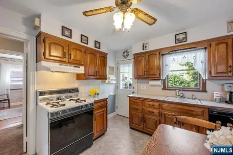65 Harding Avenue Totowa NJ 07512