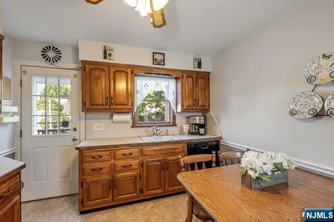 65 Harding Avenue Totowa NJ 07512