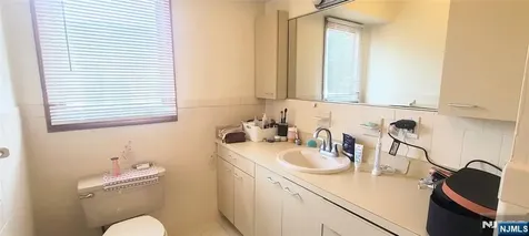 261 Highland Avenue Palisades Park NJ 07650