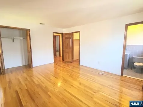 261 Highland Avenue Palisades Park NJ 07650