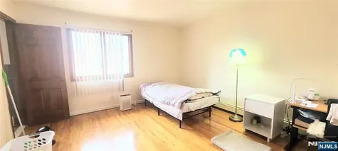 261 Highland Avenue Palisades Park NJ 07650