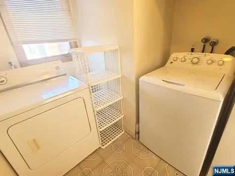 261 Highland Avenue Palisades Park NJ 07650