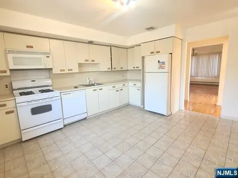 261 Highland Avenue Palisades Park NJ 07650
