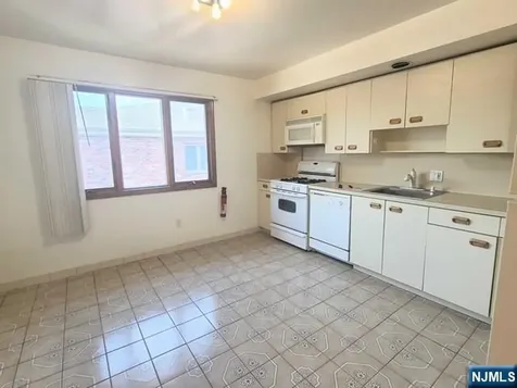 261 Highland Avenue Palisades Park NJ 07650