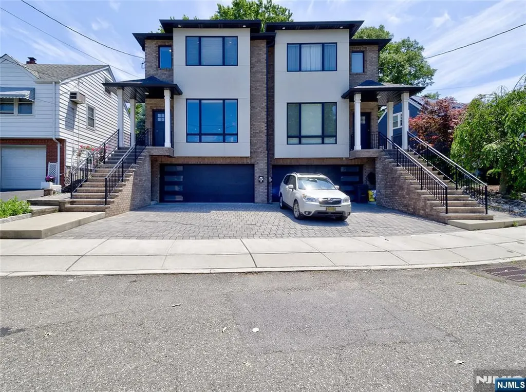 403 Northwood Way Palisades Park NJ 07650