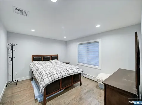 403 Northwood Way Palisades Park NJ 07650