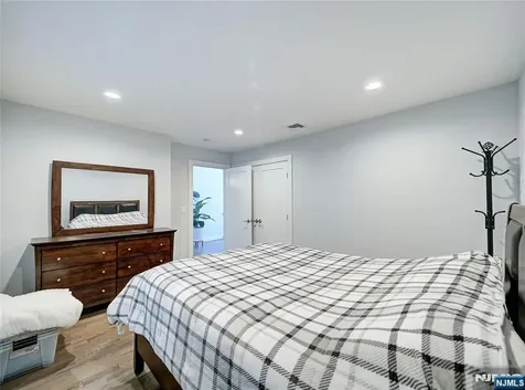 403 Northwood Way Palisades Park NJ 07650