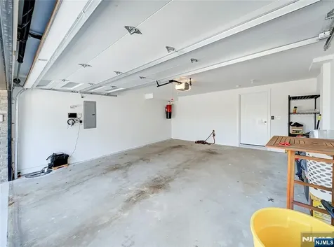 403 Northwood Way Palisades Park NJ 07650