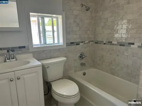 70 Chestnut Garfield NJ 07026