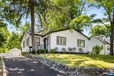 137 Myrtle Avenue Allendale NJ 07401