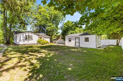 137 Myrtle Avenue Allendale NJ 07401