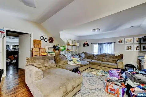 152 Hamburg Turnpike Bloomingdale NJ 07403
