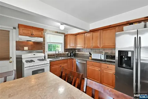 85 Edison Street Clifton NJ 07013