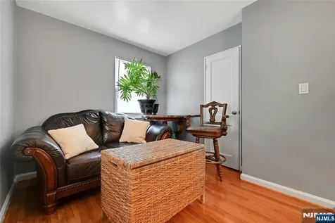 85 Edison Street Clifton NJ 07013