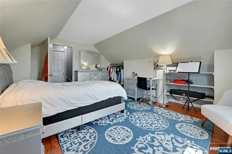 85 Edison Street Clifton NJ 07013