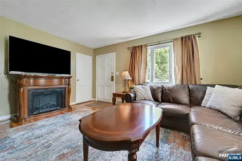 85 Edison Street Clifton NJ 07013