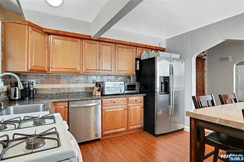 85 Edison Street Clifton NJ 07013