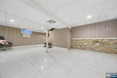 36 Woodside Avenue Hawthorne NJ 07506