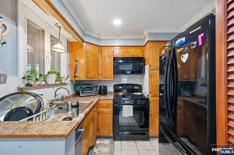 36 Woodside Avenue Hawthorne NJ 07506