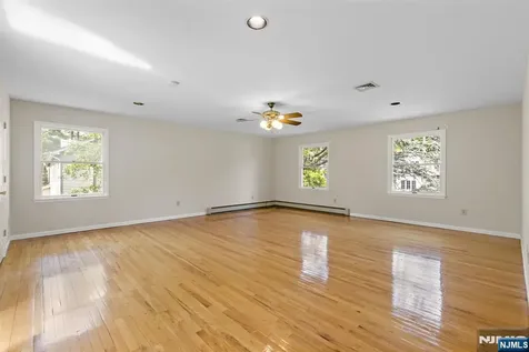 401 11th Street Cresskill NJ 07626