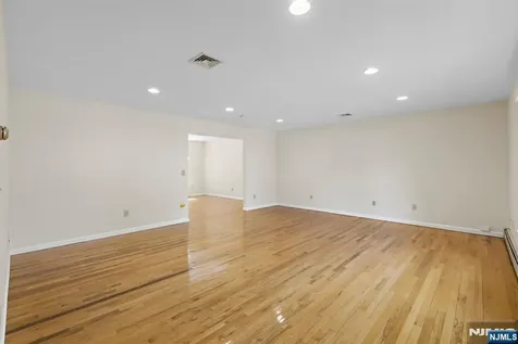 401 11th Street Cresskill NJ 07626