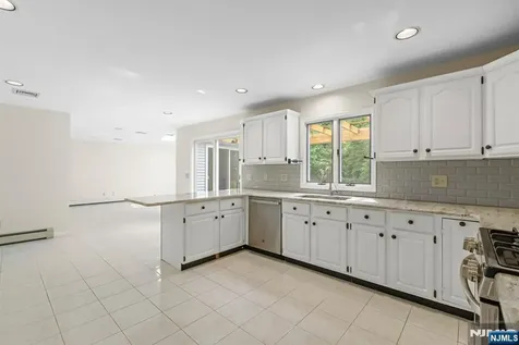 401 11th Street Cresskill NJ 07626