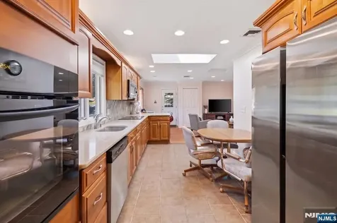 22 Lake Street Hillsdale NJ 07642