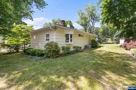 22 Lake Street Hillsdale NJ 07642