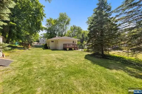 22 Lake Street Hillsdale NJ 07642