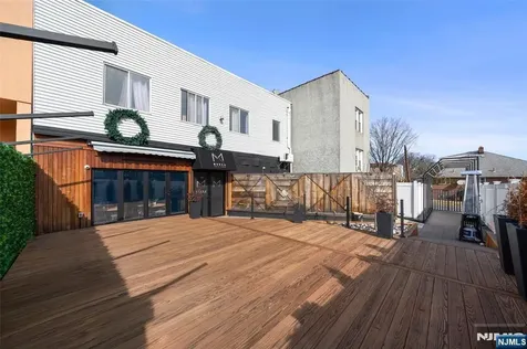 526 Anderson Avenue Cliffside Park NJ 07010