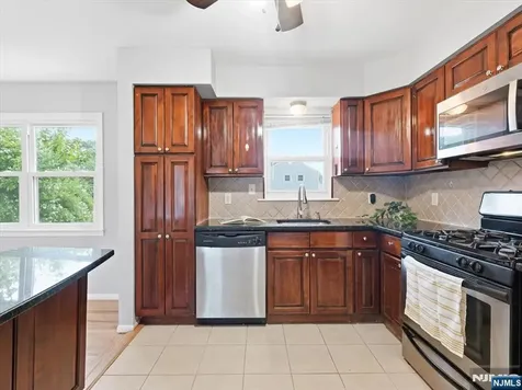 27 Carolyn Road Belleville NJ 07109