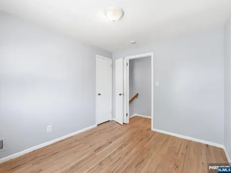 27 Carolyn Road Belleville NJ 07109