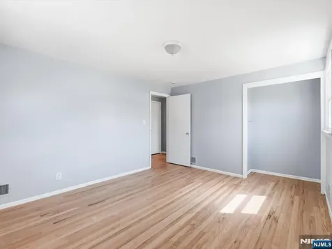 27 Carolyn Road Belleville NJ 07109