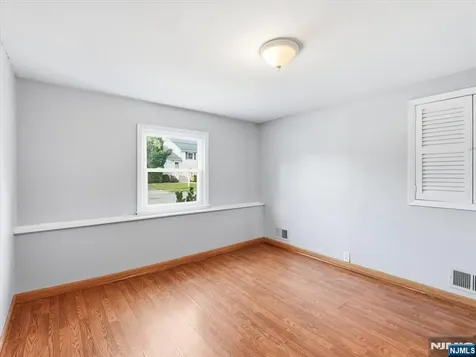 27 Carolyn Road Belleville NJ 07109