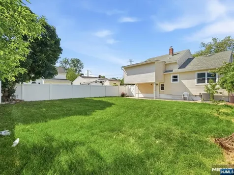 27 Carolyn Road Belleville NJ 07109