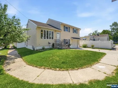 27 Carolyn Road Belleville NJ 07109